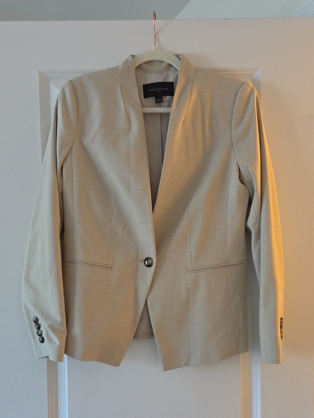 Ann Taylor Cream Single-Button Open Collar Blazer